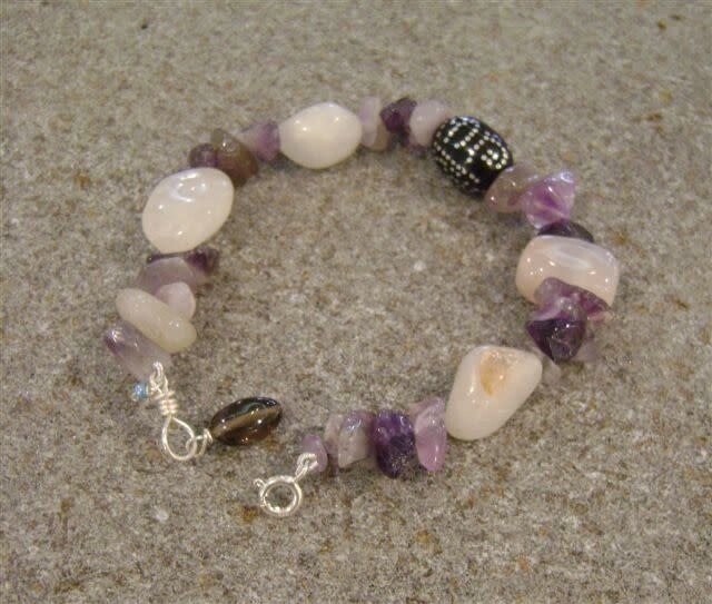 EMBROIDERED BRACELET
