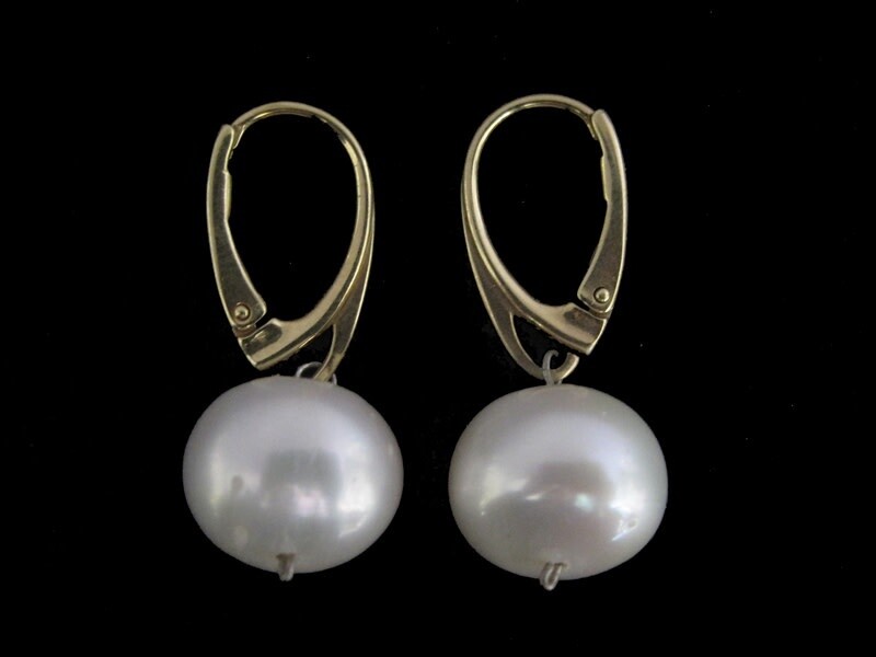FRENCH HOOK GP WITH BAROQUE PEARL