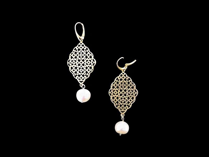 GEO GP EARRINGS WITH FRENCH HOOK AND STONE DROP
