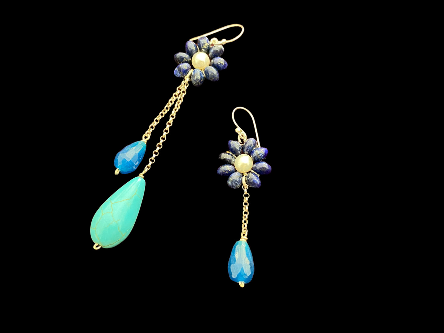 FLOWER EARRINGS WITH ASYMMETRIC TASSEL