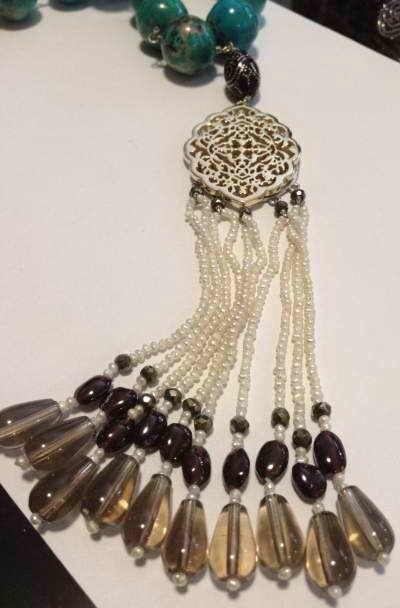 LARGE ARABESQUE AKM 617 W PEARLS. GEMSTONES