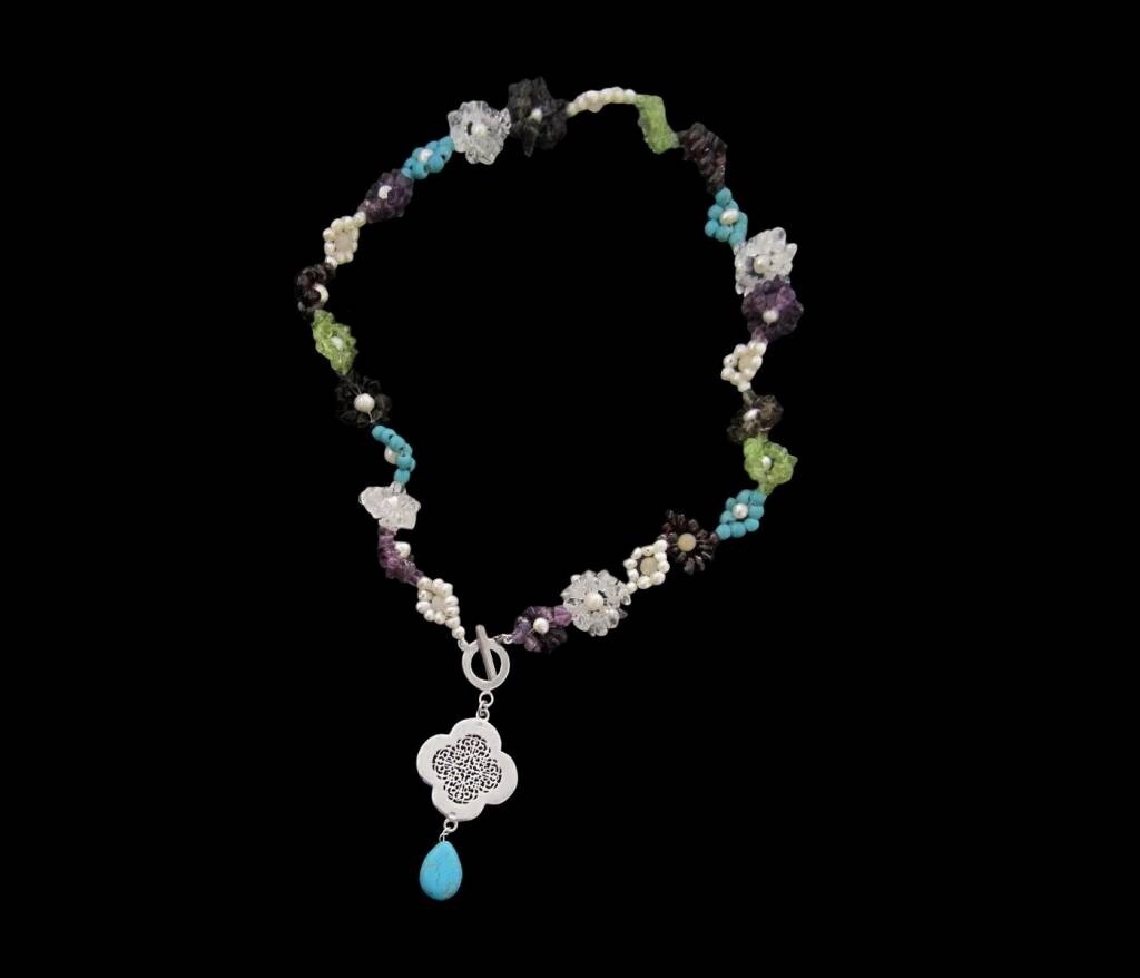 GEMSTONE FLOWERS WITH FRONT CLASP. CLOVER AND STONE DROP