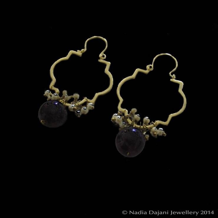 GEO GP OUTLINE EARRINGS WITH MANY STONES
