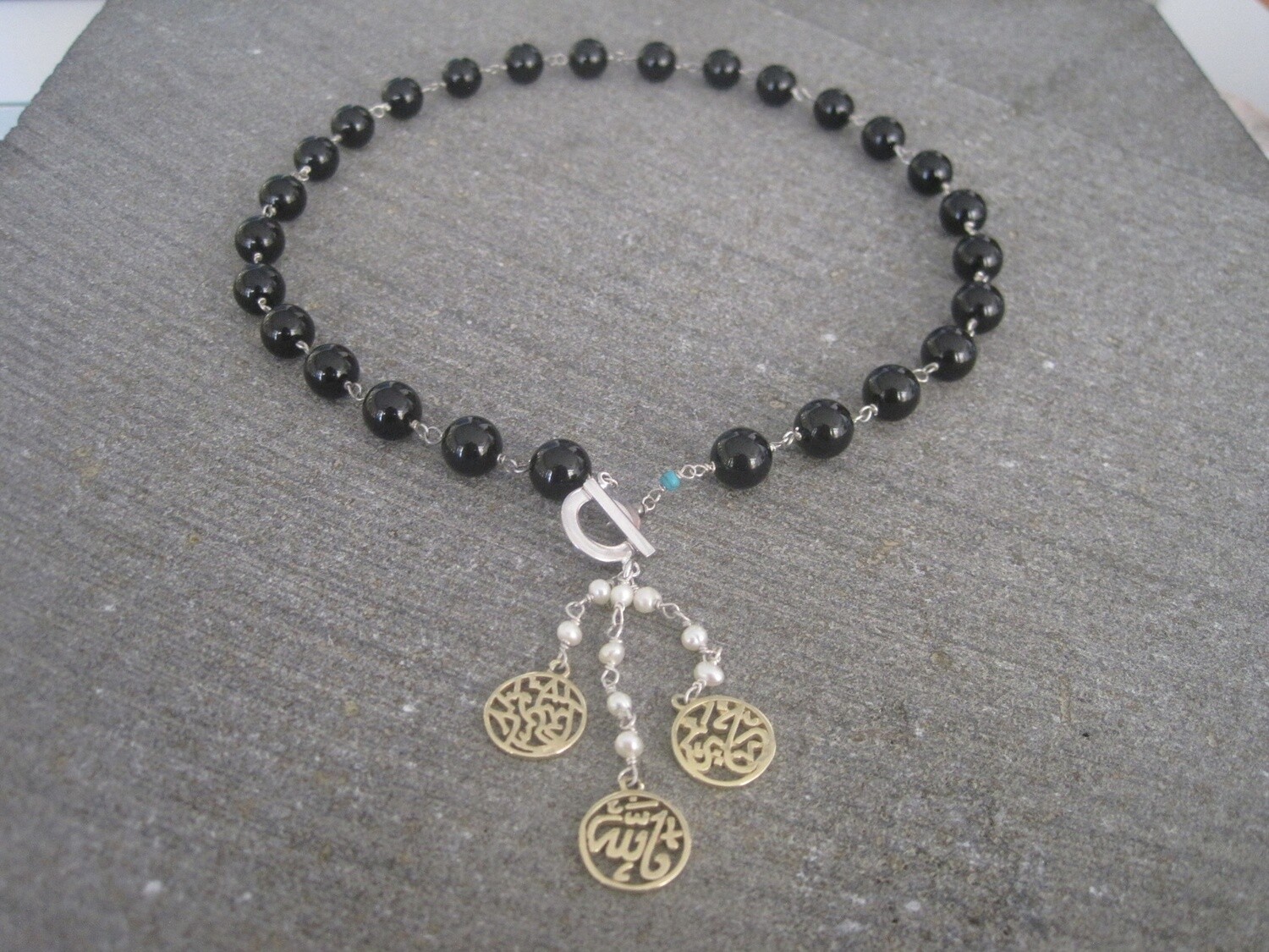 GEMSTONE NECKLACE WITH FRONT CLOSURE AND FALLAH KHEIR HAFETH TASSEL