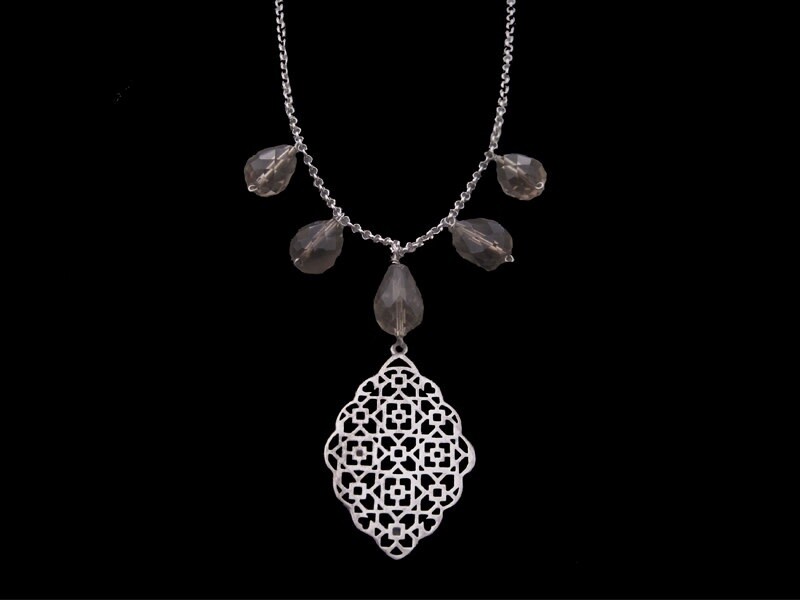 2 Row chain necklace with gemstones and geometric motif