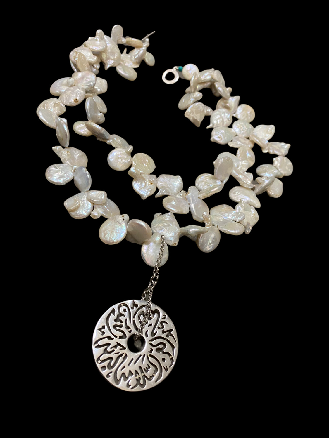 BAROQUE PEARLS TWO ROW WITH MEDIUM DISC