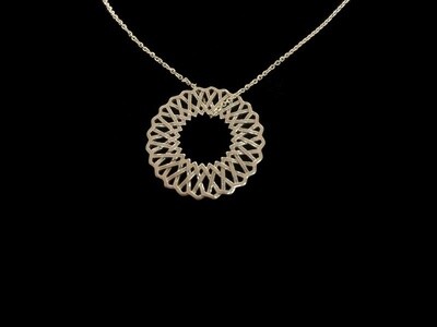 Chain necklace with large Karma motif