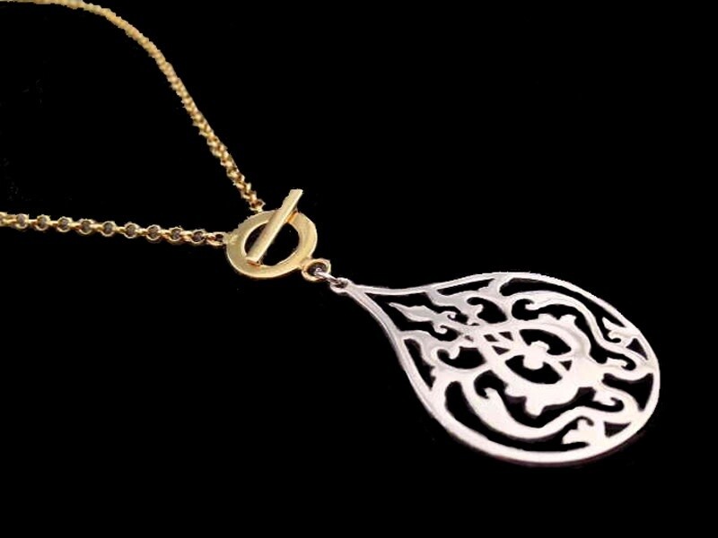 GP CHAIN. FRONT CLOSURE &amp;  ARABSQUE PENDANT
