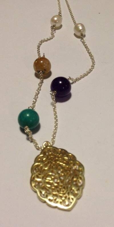 AKM 617 Small Geo Motif With Chain and 5 Stones