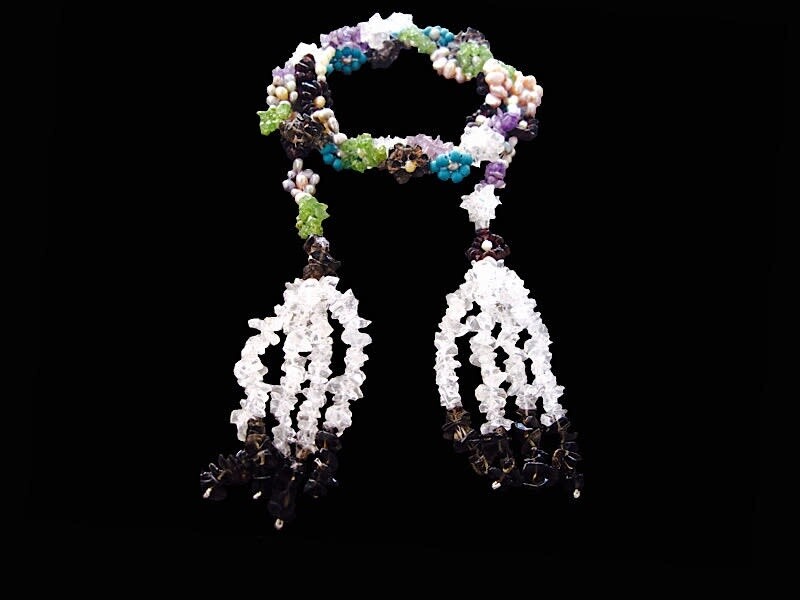 FLOWER TIE NECKLACE WITH PLAIN TASSELS