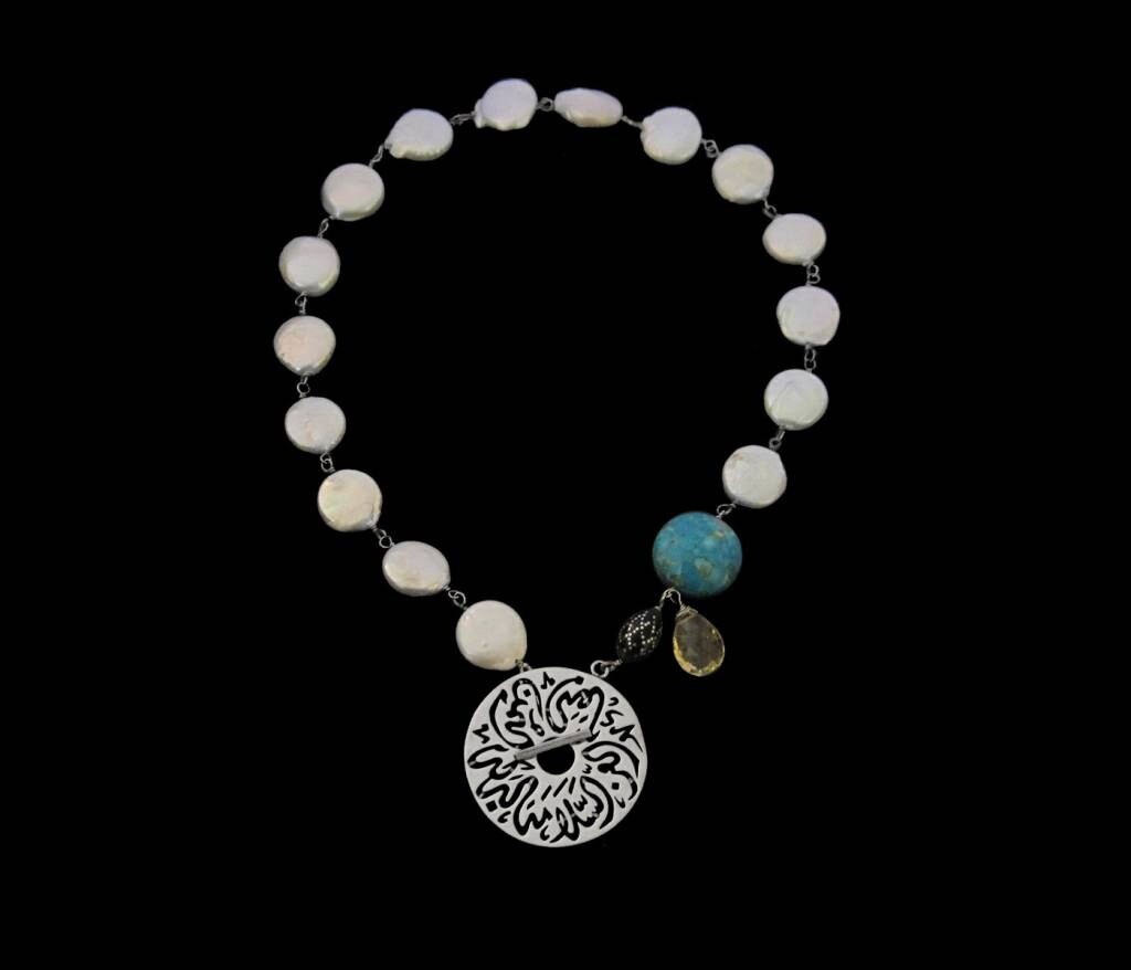 BUTTON PEARL. CUT CITRINE NECKLACE  WITH MEDIUM DISC CLOSURE