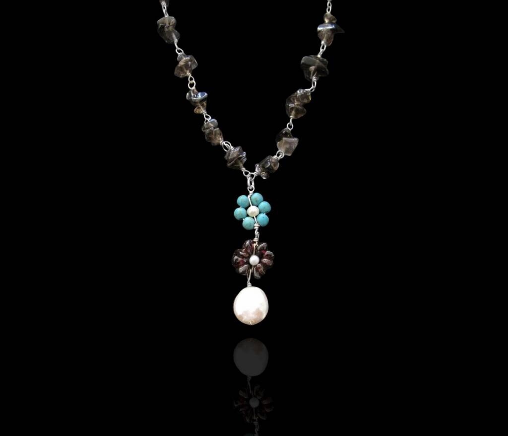 GEMSTONE NECKLACE WITH 2 TIER FLOWERS AND PEARL
