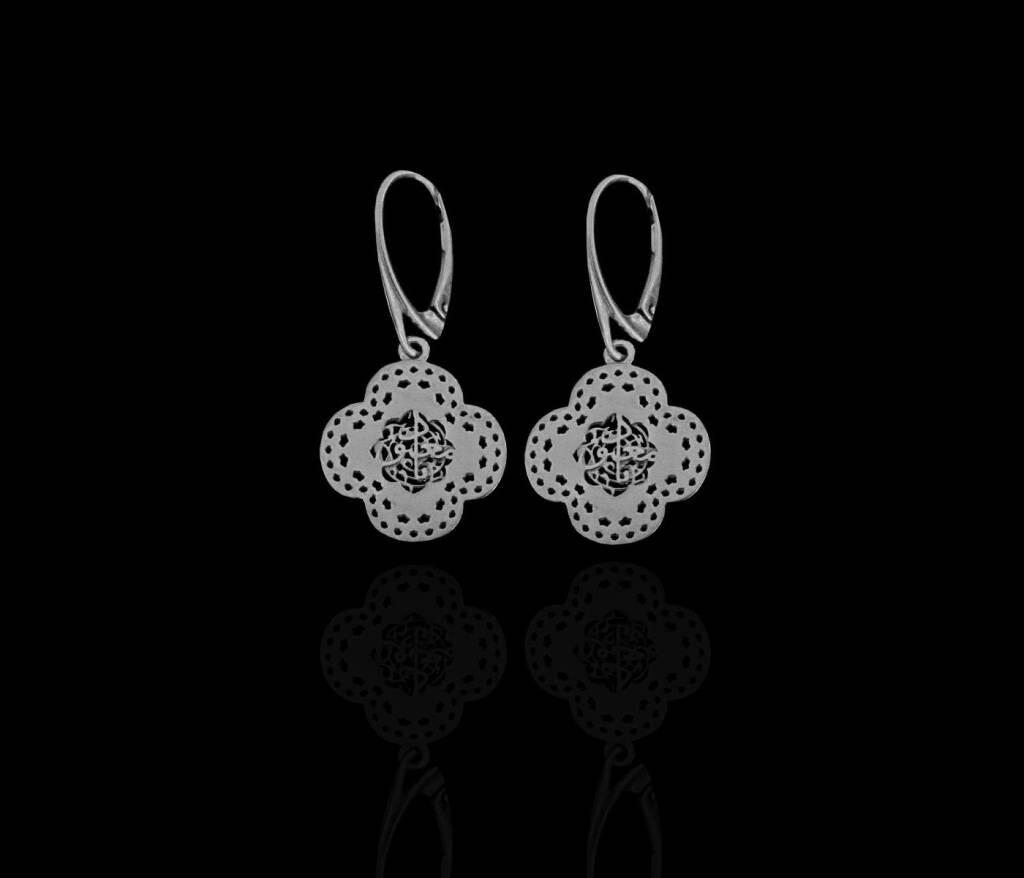 SMALL SILVER CLOVER EARRINGS WITH FRENCH HOOK