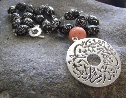 YOUSOR NECKLACE WITH DISC CLASP