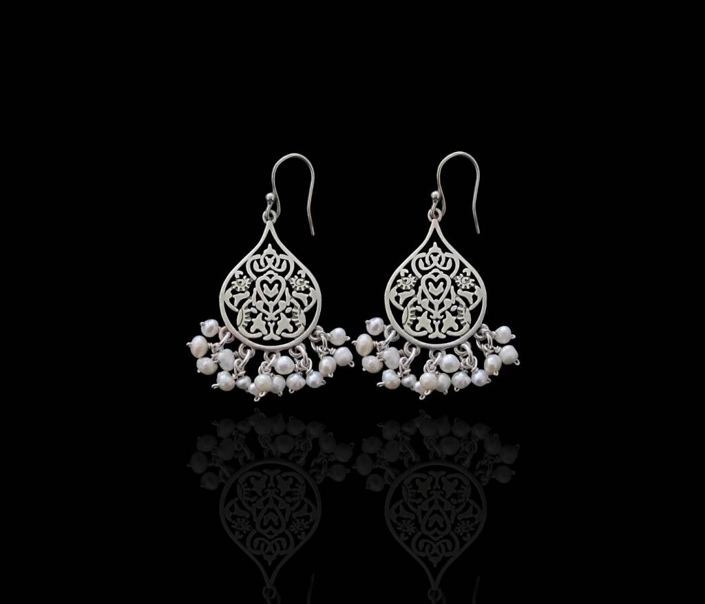 SMALL SILVER ARABESQUE EARRINGS WITH DANGLES