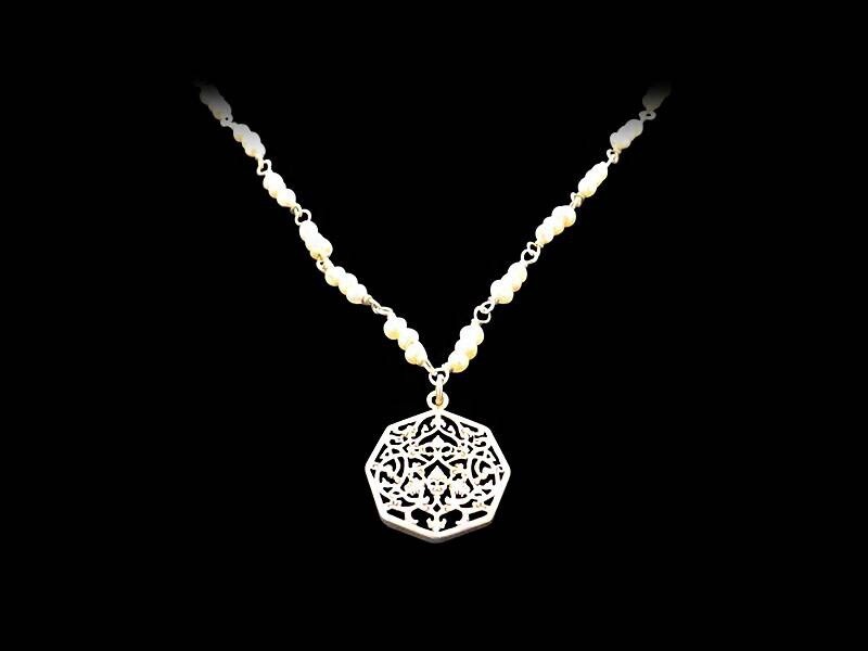 STONE NECKLACE WITH SILVER OCTAGON PENDANT