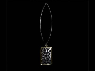 Long Oval Hook with Granada Motif