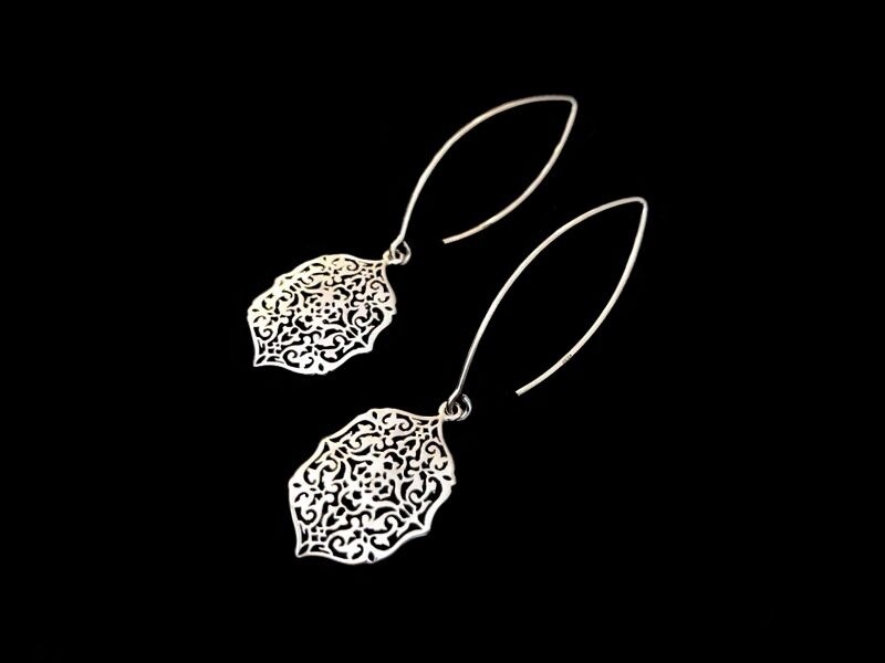 LONG HOOK EARRINGS WITH ALHAMBRA SILVER