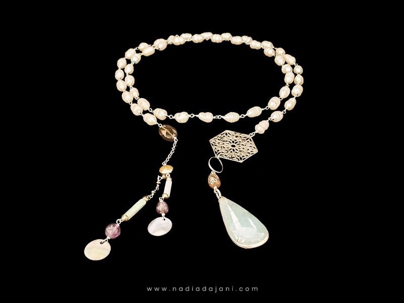 PEARL TIE NECKLACE WITH SMALL HEXAGON AND TASSELS