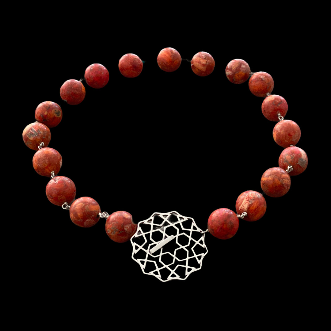 SPONGE CORAL NECKLACE WITH CORDOBA CLOSURE