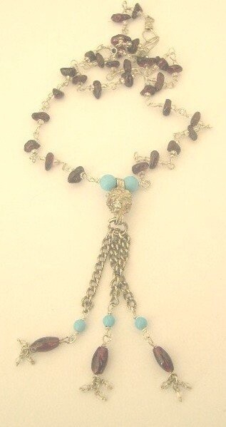 STONE WIRE NECKLACE WITH SILVER TASSEL