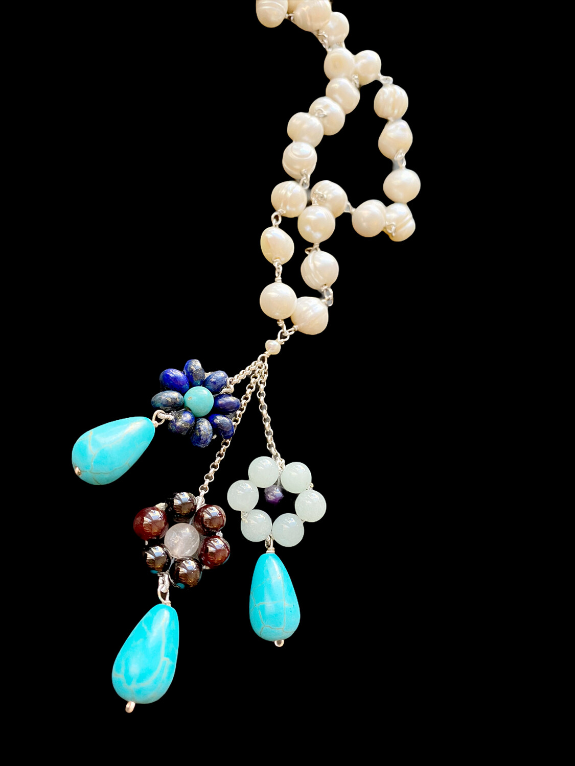PEARL NECKLACE WITH 3 FLOWER TASSEL
