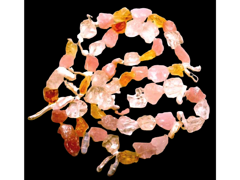 ROUGH STONE NECKLACE WITH AKOYA PEARLS