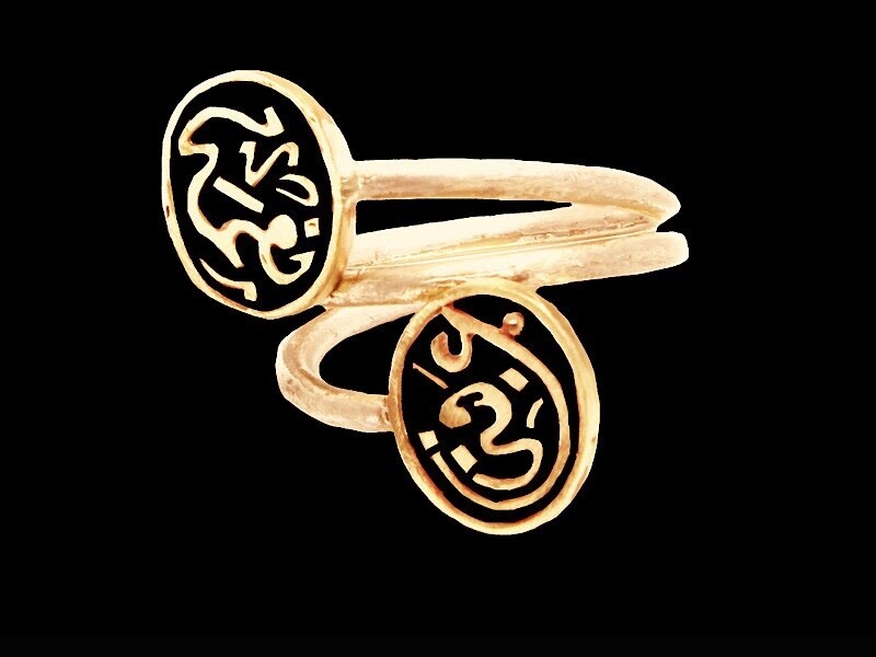 2-Word Twist Ring