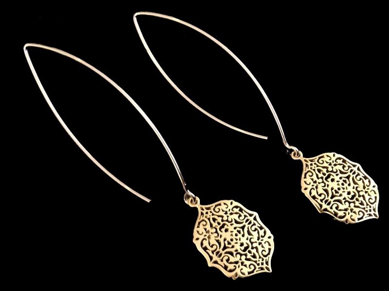 Long Oval Hook Earrings With Gold Plated Alhambra Motif
