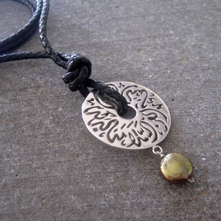 LONG LEATHER NECKLACE WITH DISC AND STONE DROP