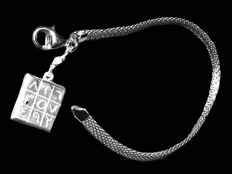 SILVER CHAIN BRACELET WITH MAGIC SQUARE