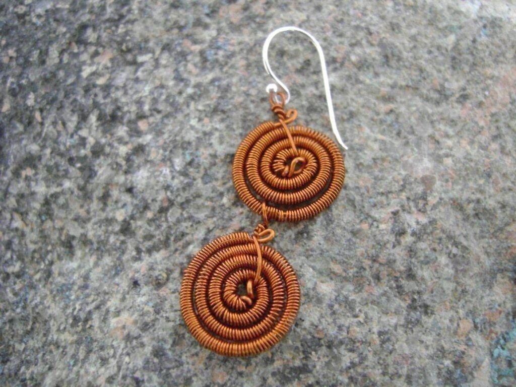 SWIRL 2-ROW EARRINGS