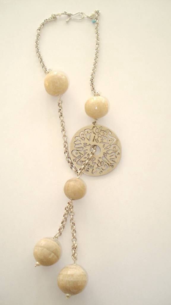 5- Stones On Chain With Kunouz And Large Disc