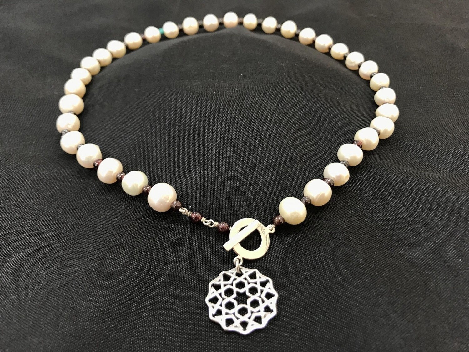 STONE NECKLACE. FRONT CLOSURE &amp; SMALL CORDOBA PENDANT