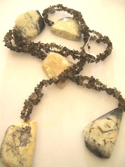 TIE OF GEMSTONES WITH OPALS
