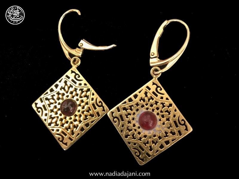 SQUARE EARRINGS WITH GEOMETRIC STAR AND CABOCHON