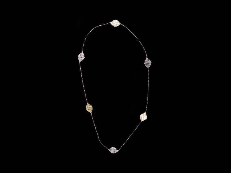 SILVER CHAIN NECKLACE WITH GEO MOTIFS IN TWO TONES