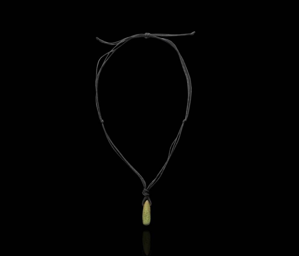 LEATHER NECKLACE WITH KUNOUZ DESERT STONE
