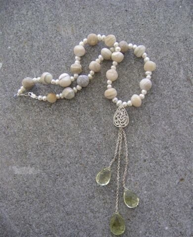KUNOUZ NECKLACE WITH ALMOND &amp; TASSEL