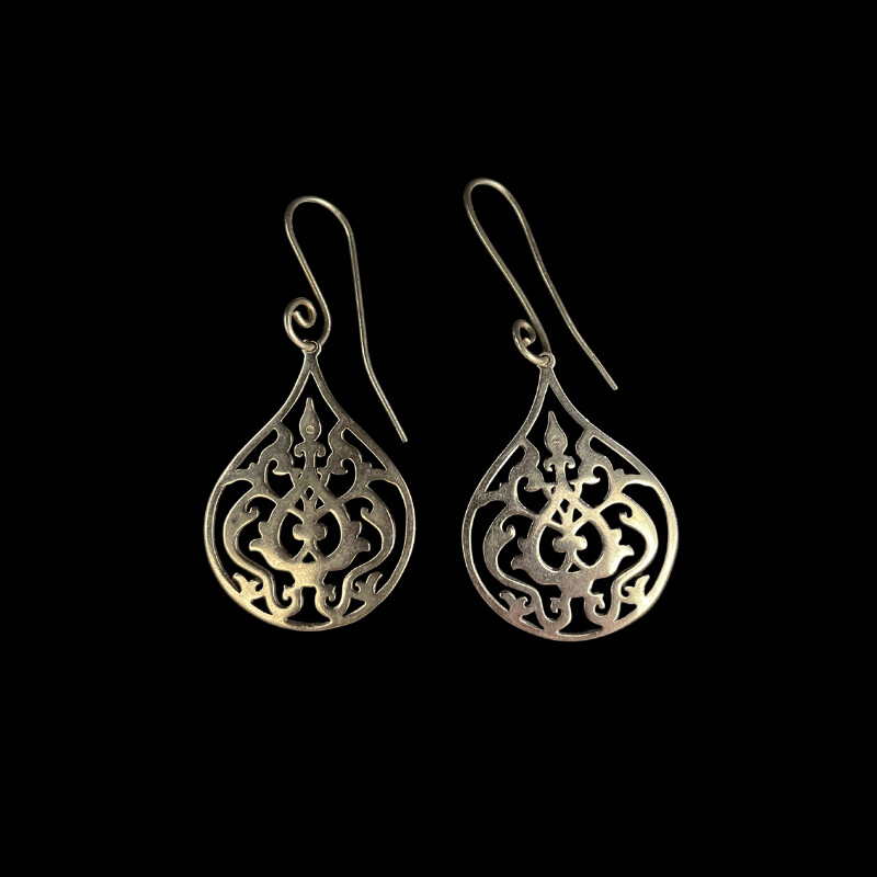 S Curve Earrings with Large Arabesque