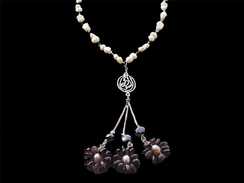 NECKLACE WITH WORD &amp; TRIPLE FLOWER TASSEL
