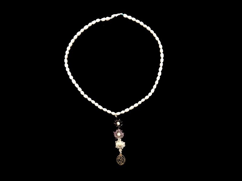 PEARL NECKLACE WITH FLOWERS AND SALAM WORD