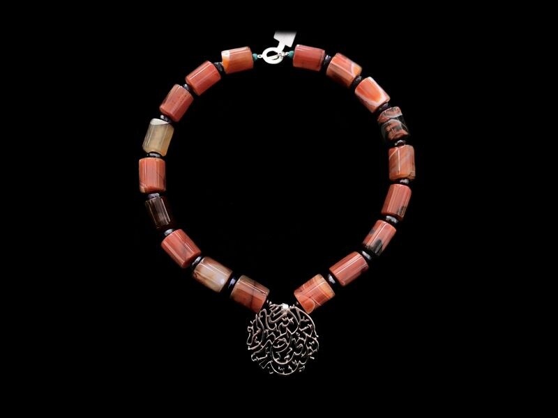 MOTHERHOOD NECKLACE WITH LARGE CYLINDRICAL STONES