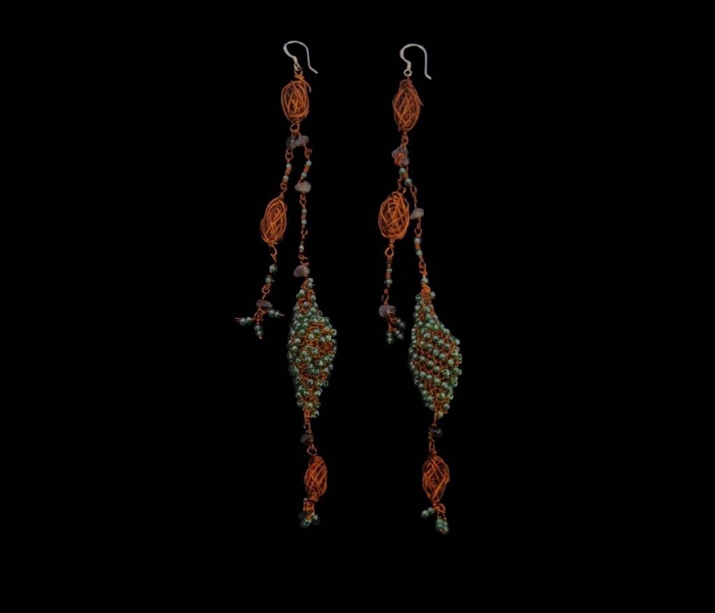 LONG EARRINGS KNITTED AND BEADED COPPER