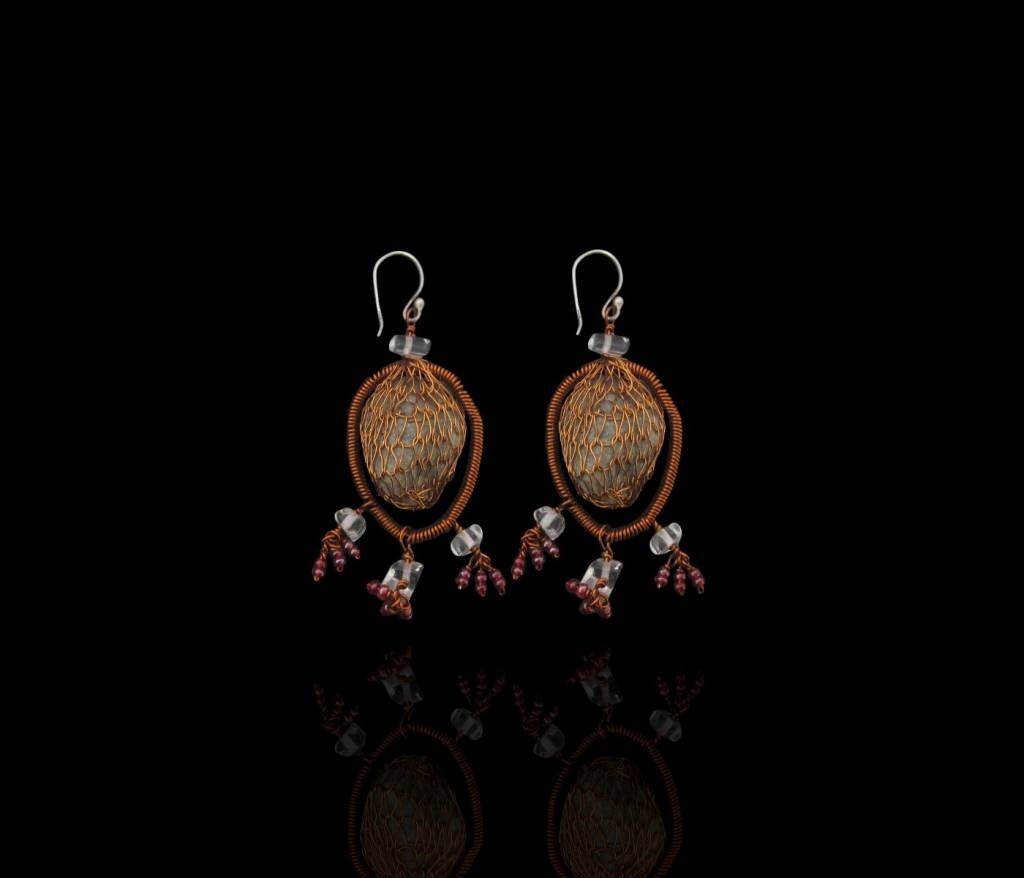 PEBBLE EARRINGS WITH MESH CAGE AND BEADS