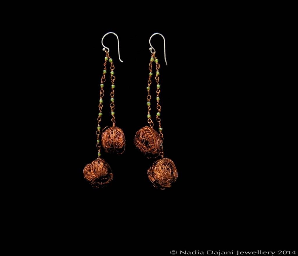 EARRINGS WITH TWO COPPER BEADS