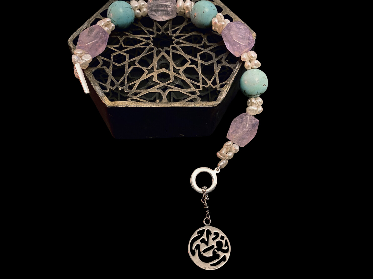 EMBROIDERED BRACELET WITH NIMA