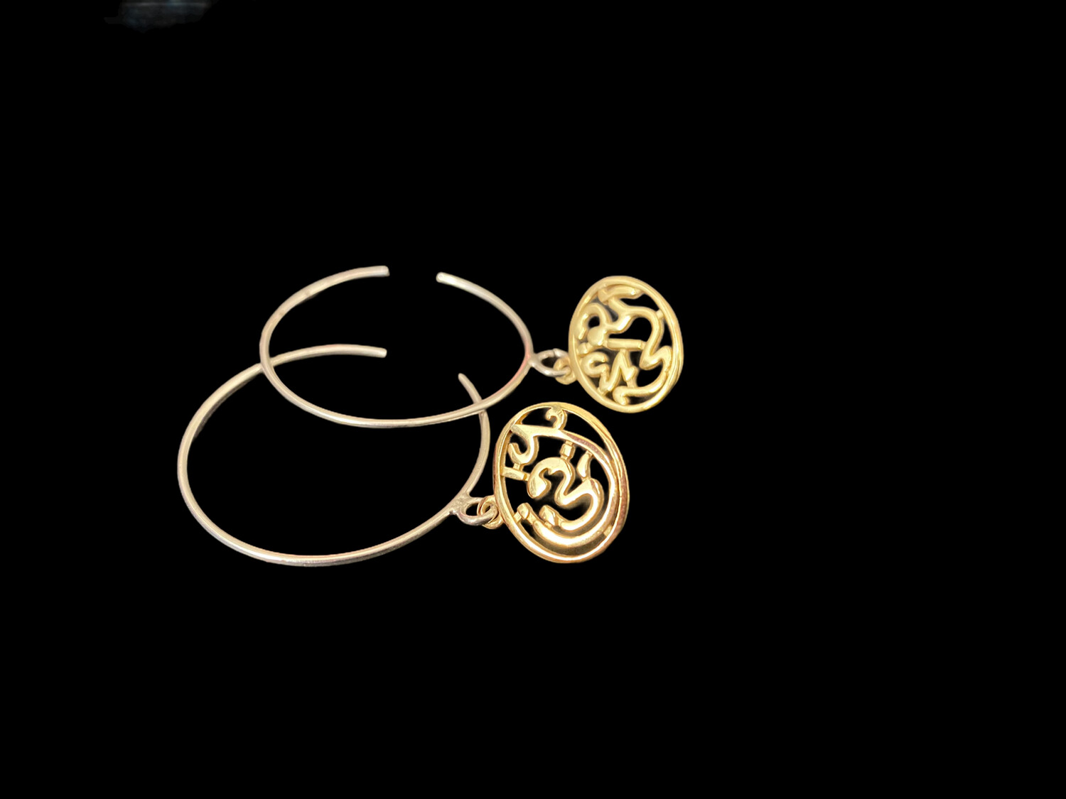 SILVER ROUND HOOP EARRINGS WITH GP SALAM WORD