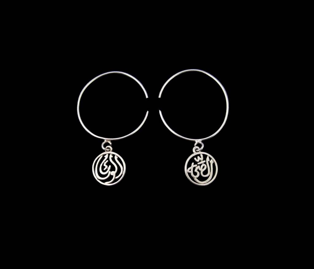 ROUND HOOP EARRINGS WITH GOOD HEALTH
