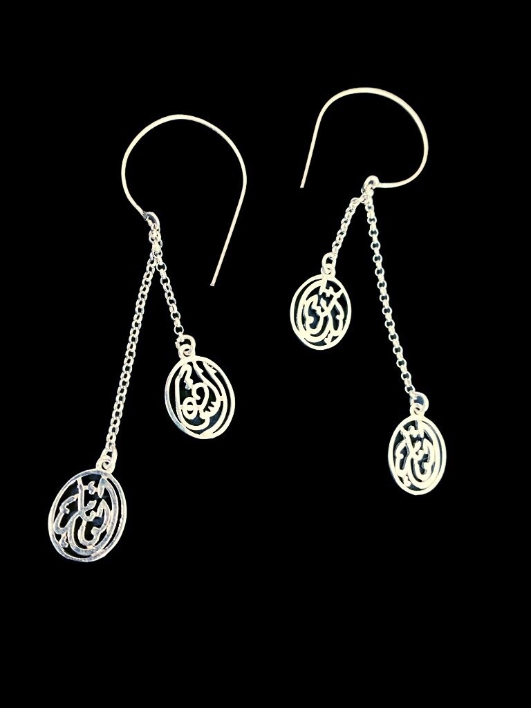 OVAL HOOP EARRINGS WITH CHAINS AND 2 WORDS